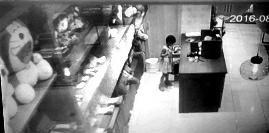 �и����ڻ� 4��Ů�����