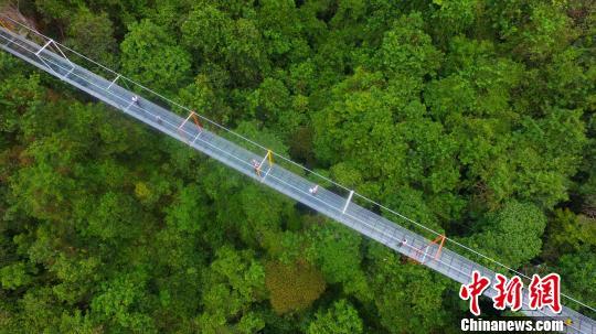 ����ͼ��9��25�գ�������������ˮ����������˫�������������������š� ̷���� ��